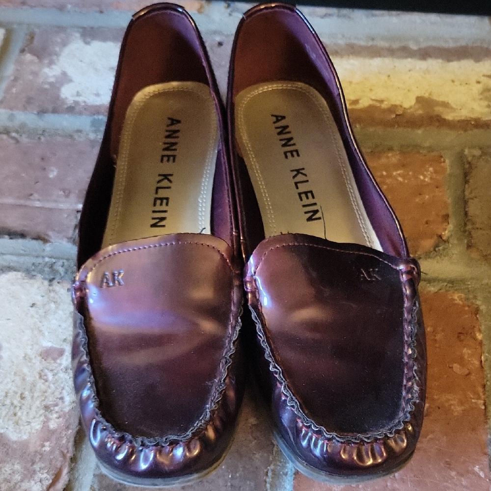 Anne Klein Shiny Burgundy Loafers Size 9.5